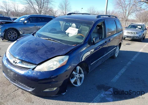 2006 Toyota Sienna Xle Limited z USA, uszkodzony, nr VIN 5TDBA22C06S057314